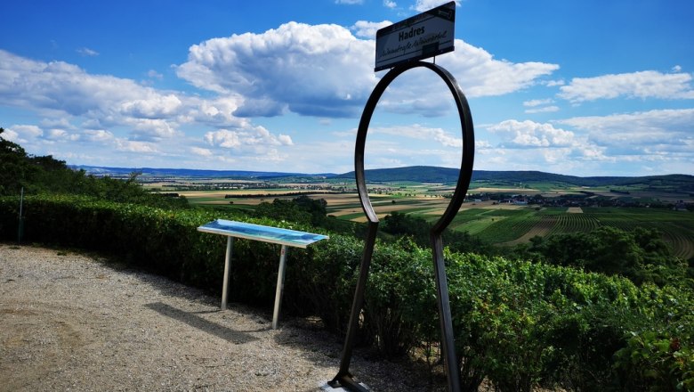 Traumhafter Ausblick ins Pulkautal, © Weinstraße Weinviertel