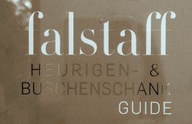 Falstaff Auszeichnung für den Heurigen der Fam. Bayer, © Weingut Bayer