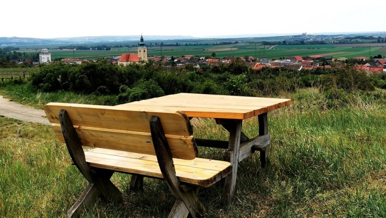 Rastplatz bei der Weinviertelwarte, © Weinstraße Weinviertel